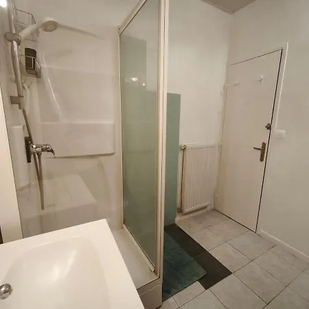 Lumineux Proche Centre Appartement